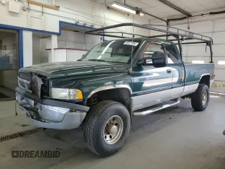 1998 Dodge Ram 2500 with VIN 1B7KF23D9WJ116981, listed as a Copart auction lot 68971164 with 221,823 mi miles and Salvage Title. Bid and sale history available at carsss.com. Image 1.