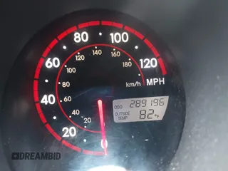 2006 Toyota Matrix STD with VIN 2T1KR30E76C617471, listed as a IAAI auction lot 42151647 with 289,196 mi miles and . Bid and sale history available at carsss.com. Image 7.