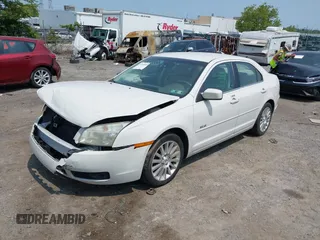 2008 Mercury Milan Premier with VIN 3MEHM02158R633388, listed as a IAAI auction lot 42390045 with 158,332 mi miles and . Bid and sale history available at DreamBid. Image 17.