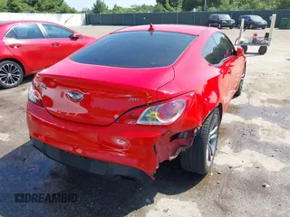 2011 Hyundai Genesis Coupe z VIN KMHHT6KD4BU056818, wystawiony jako IAAI lot #40119070 z przebiegiem 164 426 mil mil oraz . Historia ofert i sprzedaży dostępna na DreamBid. Obrazek 4.