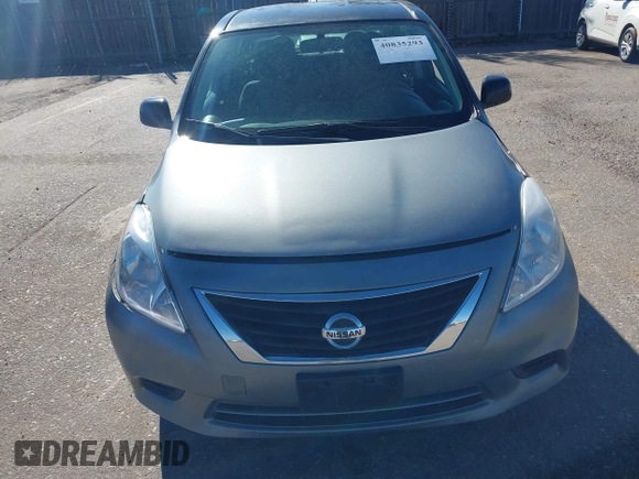 2012 Nissan Versa SV с VIN 3N1CN7AP0CL933099, выставлен на аукционе IAAI как лот 40835293 с пробегом 95 876 миль миль и . История ставок и продаж доступна на DreamBid. Изображение 6.
