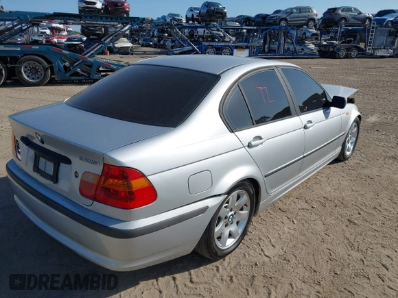 2002 BMW 3 Series 325i with VIN WBAEV33412KL55500, listed as a IAAI auction lot 42008308 with 172,852 mi miles. Bid and sale history available at carsss.com. Image 4.
