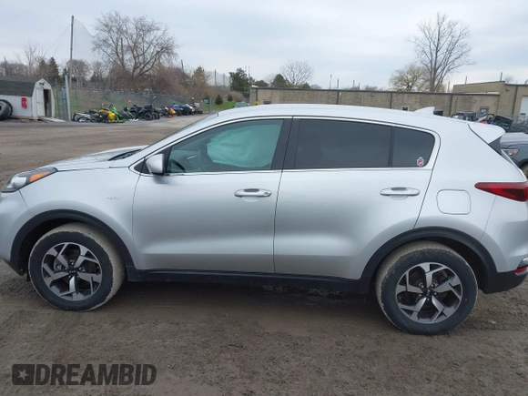 2020 Kia Sportage LX with VIN KNDPMCAC8L7805821, listed as a IAAI auction lot 42006272 with 11,058 mi miles. Bid and sale history available at carsss.com. Image 15.
