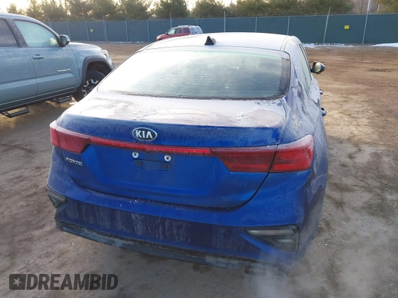 2020 Kia Forte LXS with VIN 3KPF24AD1LE204783, listed as a IAAI auction lot 41457496 with 259,981 mi miles. Bid and sale history available at carsss.com. Image 4.