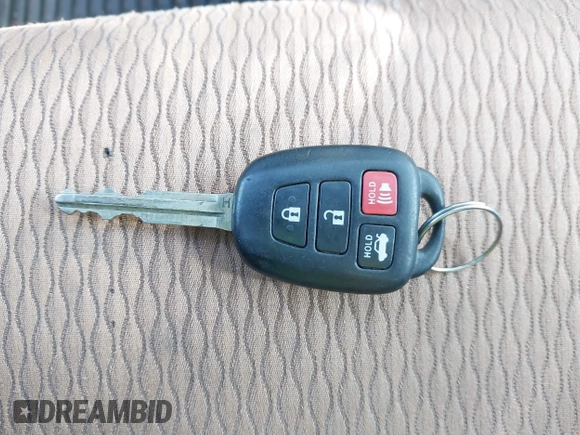 2015 Toyota Corolla L z VIN 2T1BURHE4FC331535, wystawiony jako IAAI lot #42318683 z przebiegiem 135 864 mil mil oraz . Historia ofert i sprzedaży dostępna na DreamBid. Obrazek 11.