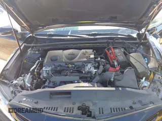 2018 Toyota Camry LE z VIN 4T1B11HKXJU652275, wystawiony jako IAAI lot #42245625 z przebiegiem 49 596 mil mil oraz . Historia ofert i sprzedaży dostępna na DreamBid. Obrazek 10.