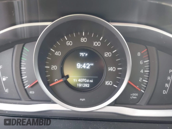 2017 Volvo S60 Dynamic z VIN YV140MTLXH2420132, wystawiony jako IAAI lot #42241376 z przebiegiem 191 292 mil mil oraz . Historia ofert i sprzedaży dostępna na DreamBid. Obrazek 7.