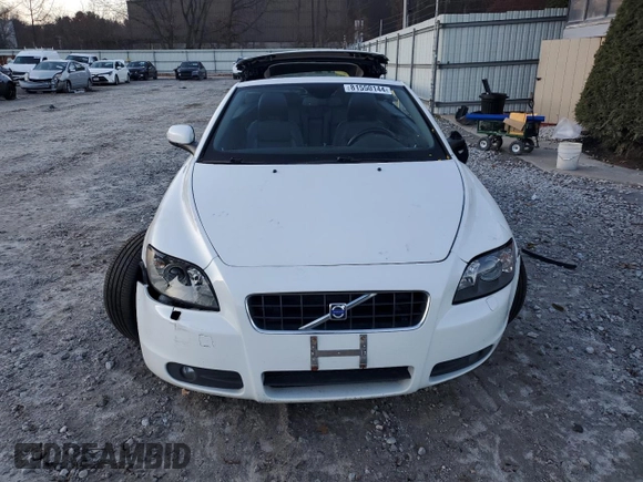2010 Volvo C70 with VIN YV1672MCXAJ094349, listed as a Copart auction lot 81550144 with 0 mi miles and Clean Title. Bid and sale history available at carsss.com. Image 5.