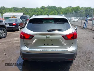 2017 Nissan Rogue SV with VIN JN1BJ1CR4HW122667, listed as a IAAI auction lot 42540290 with 69,459 mi miles and . Bid and sale history available at DreamBid. Image 16.