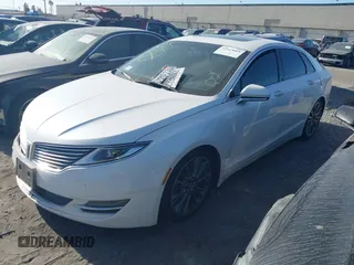 2016 Lincoln MKZ Hybrid z VIN 3LN6L2LU5GR613636, wystawiony jako IAAI lot #42613605 z przebiegiem Nie podano mil oraz . Historia ofert i sprzedaży dostępna na DreamBid. Obrazek 2.