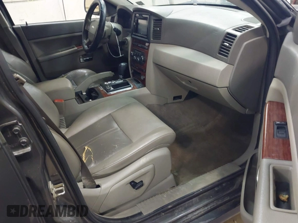 2005 Jeep Grand Cherokee Limited with VIN 1J4HR58255C730532, listed as a IAAI auction lot 42208928 with 170,071 mi miles and . Bid and sale history available at DreamBid. Image 5.