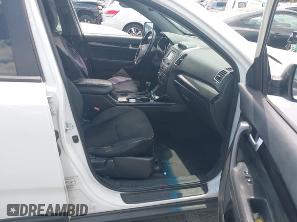 2015 Kia Sorento LX with VIN 5XYKT4A66FG657883, listed as a IAAI auction lot 42251180 with 216,932 mi miles and . Bid and sale history available at DreamBid. Image 5.