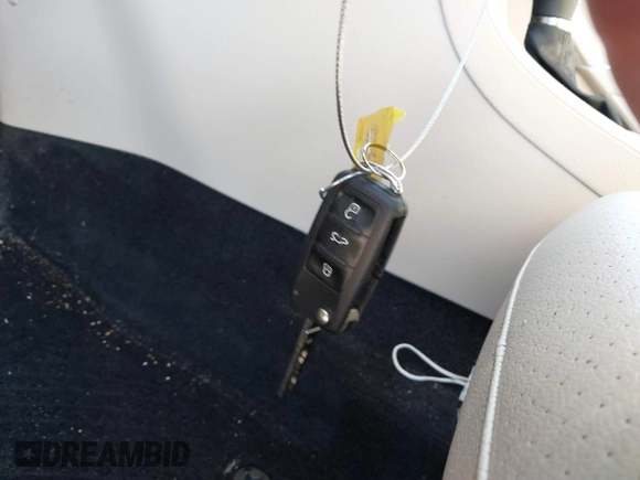 2016 Volkswagen Passat SE with VIN 1VWBS7A38GC038215, listed as a IAAI auction lot 40890685 with 55,064 mi miles and . Bid and sale history available at DreamBid. Image 11.