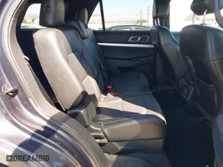 2017 Ford Explorer XLT with VIN 1FM5K7D85HGA12121, listed as a IAAI auction lot 41837111 with 122,698 mi miles. Bid and sale history available at carsss.com. Image 8.
