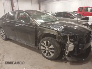 2018 Kia Optima LX with VIN 5XXGT4L30JG253323, listed as a IAAI auction lot 41708731 with 102,476 mi miles. Bid and sale history available at carsss.com. Image 1.