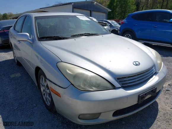 2002 Lexus ES 300 with VIN JTHBF30G220055704, listed as a IAAI auction lot 41994536 with 326,282 mi miles. Bid and sale history available at carsss.com. Image 6.