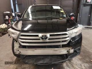 2013 Toyota Highlander with VIN 5TDZA3EH8DS032069, listed as a IAAI auction lot 41795444 with 158,920 mi miles and . Bid and sale history available at DreamBid. Image 13.