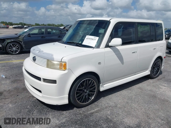 2006 Scion xB with VIN JTLKT324764043242, listed as a IAAI auction lot 41935037 with 180,799 mi miles. Bid and sale history available at carsss.com. Image 2.