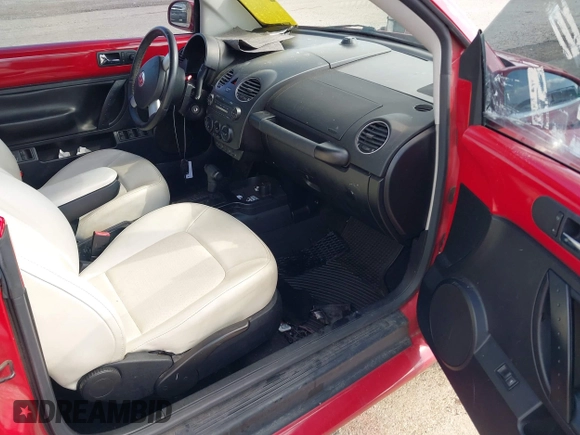 2010 Volkswagen Beetle with VIN 3VWRG3AL0AM003425, listed as a IAAI auction lot 41981907 with 75,369 mi miles and . Bid and sale history available at DreamBid. Image 5.