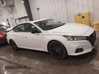 2022 Nissan Altima SR with VIN 1N4BL4CV8NN344643, listed as a IAAI auction lot 41755102 with 61,303 mi miles and . Bid and sale history available at DreamBid. Image 13.