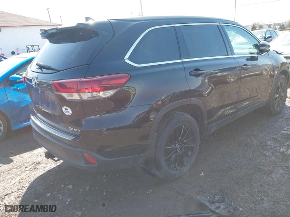 2019 Toyota Highlander SE with VIN 5TDJZRFHXKS606028, listed as a IAAI auction lot 41747582 with 38,689 mi miles. Bid and sale history available at carsss.com. Image 4.