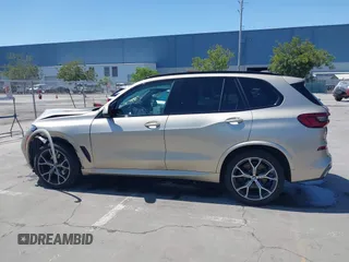 2019 BMW X5 xDrive40i z VIN 5UXCR6C54KLL62006, wystawiony jako IAAI lot #42149795 z przebiegiem 57 470 mil mil oraz . Historia ofert i sprzedaży dostępna na DreamBid. Obrazek 15.