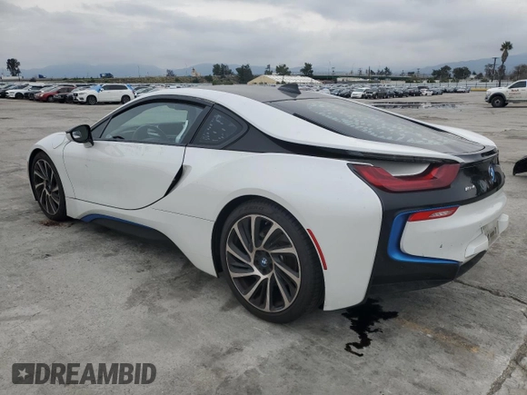 2016 BMW i8 z VIN WBY2Z2C56GV675882, wystawiony jako Copart lot #39606014 z przebiegiem 40 680 mil mil oraz . Historia ofert i sprzedaży dostępna na DreamBid. Obrazek 2.
