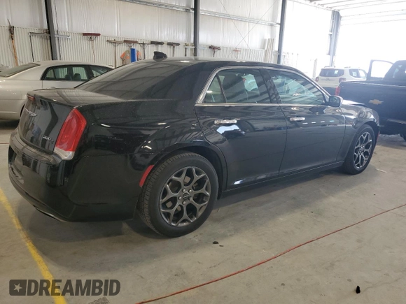 2018 Chrysler 300 S z VIN 2C3CCAGG7JH141811, wystawiony jako Copart lot #53568055 z przebiegiem 140 220 mil mil oraz Szkoda całkowita • Salvage title. Historia ofert i sprzedaży dostępna na DreamBid. Obrazek 3.