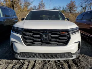2024 Honda Pilot TrailSport with VIN 5FNYG1H66RB008521, listed as a Copart auction lot 79222604 with 2,772 mi miles and Salvage Title. Bid and sale history available at carsss.com. Image 5.
