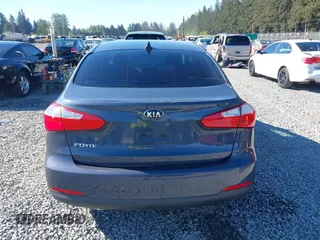 2016 Kia Forte LX with VIN KNAFK4A6XG5574307, listed as a IAAI auction lot 42078519 with 31,926 mi miles and . Bid and sale history available at carsss.com. Image 17.