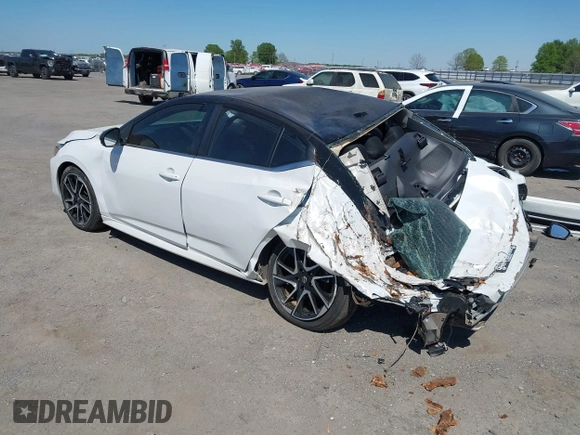 2024 Nissan Sentra SR with VIN 3N1AB8DV7RY361640, listed as a IAAI auction lot 42032715 with 9,494 mi miles and . Bid and sale history available at DreamBid. Image 3.