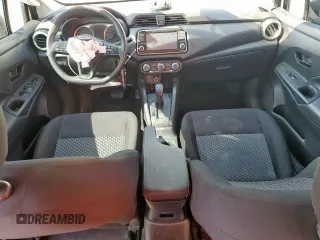 2023 Nissan Versa S z VIN 3N1CN8DV3PL837389, wystawiony jako Copart lot #52344195 z przebiegiem 26 249 mil mil oraz Szkoda całkowita • Salvage title. Historia ofert i sprzedaży dostępna na DreamBid. Obrazek 8.