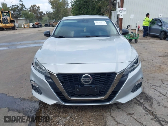 2020 Nissan Altima SR with VIN 1N4BL4CV6LN310472, listed as a IAAI auction lot 41919890 with 122,705 mi miles and . Bid and sale history available at carsss.com. Image 12.