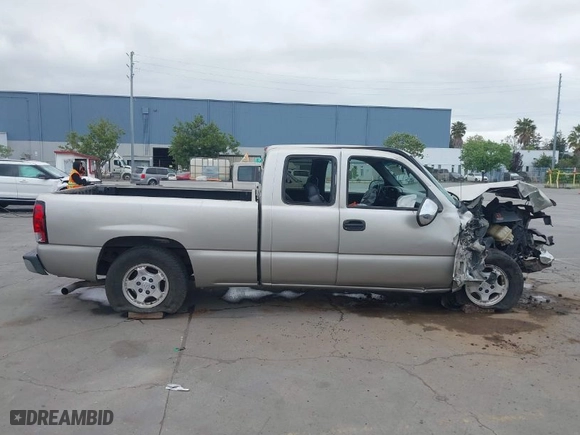 2001 Chevrolet Silverado 1500 LS with VIN 2GCEC19T311109560, listed as a IAAI auction lot 42065330 with 271,232 mi miles. Bid and sale history available at carsss.com. Image 12.