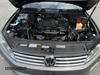 2016 Volkswagen Touareg Sport с VIN WVGEF9BP9GD007210, выставлен на аукционе Copart как лот 61608015 с пробегом 192 156 миль миль и Чистый • Clean title. История ставок и продаж доступна на DreamBid. Изображение 7.