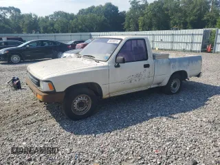 1989 Toyota Pickup with VIN JT4RN81R3K0035560, listed as a Copart auction lot 66230015 with 177,785 mi miles and Non repairable. Bid and sale history available at DreamBid. Image 1.