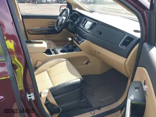 2017 Kia Sedona LX with VIN KNDMB5C16H6328514, listed as a IAAI auction lot 41833571 with 131,617 mi miles. Bid and sale history available at carsss.com. Image 5.