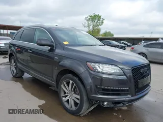 2014 Audi Q7 Premium Plus z VIN WA1LGAFE6ED020295, wystawiony jako IAAI lot #42028168 z przebiegiem 142 918 mil mil oraz . Historia ofert i sprzedaży dostępna na DreamBid. Obrazek 1.