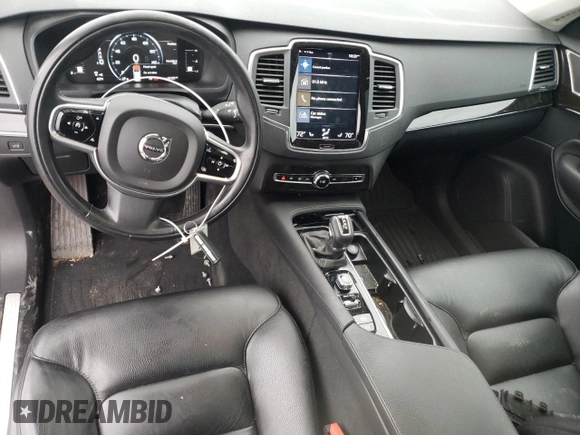 2018 Volvo XC90 Momentum with VIN YV4102PKXJ1344533, listed as a Copart auction lot 73699082 with 65,179 mi miles. Bid and sale history available at carsss.com. Image 8.