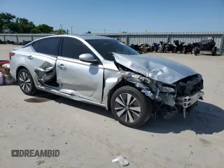 2020 Nissan Altima SV z VIN 1N4BL4DV8LC165977, wystawiony jako Copart lot #52112495 z przebiegiem 60 918 mil mil oraz Szkoda całkowita • Salvage title. Historia ofert i sprzedaży dostępna na DreamBid. Obrazek 4.