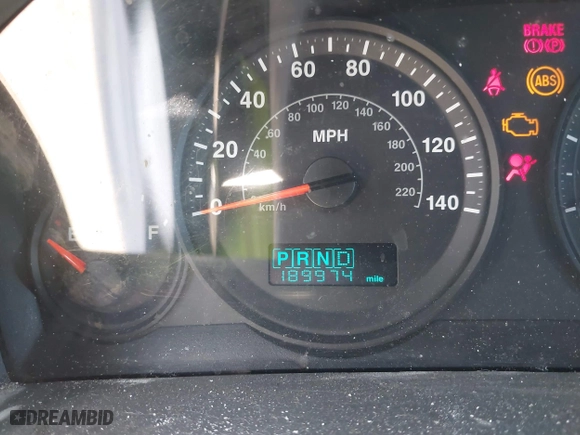 2005 Jeep Grand Cherokee Laredo with VIN 1J4GR48K55C651268, listed as a IAAI auction lot 41987117 with 189,974 mi miles. Bid and sale history available at carsss.com. Image 16.