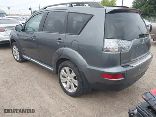 2011 Mitsubishi Outlander SE with VIN JA4AS3AW4BU023760, listed as a IAAI auction lot 42116273 with 147,731 mi miles. Bid and sale history available at carsss.com. Image 3.