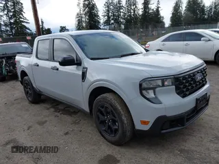 2025 Ford Maverick z VIN 3FTTW8JA1SRA04479, wystawiony jako IAAI lot #41797702 z przebiegiem 2 388 mil mil oraz . Historia ofert i sprzedaży dostępna na DreamBid. Obrazek 1.