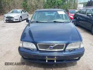 2000 Volvo V70 with VIN YV1LW61J7Y2650265, listed as a IAAI auction lot 42618821 with 234,931 mi miles and . Bid and sale history available at DreamBid. Image 6.