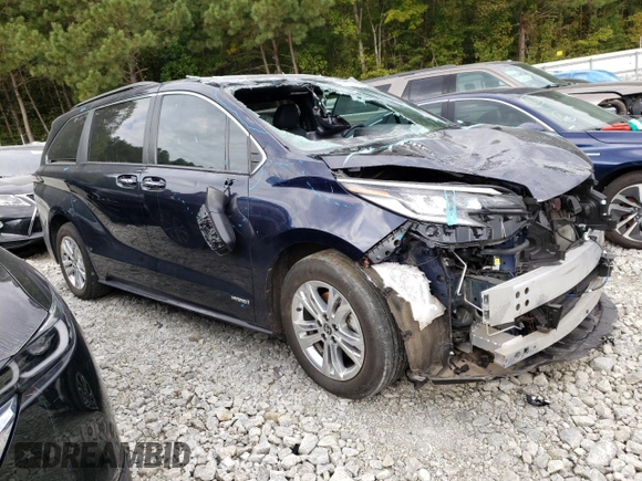 2021 Toyota Sienna XSE with VIN 5TDXSKFC3MS012992, listed as a Copart auction lot 75116324 with 48,527 mi miles and Salvage title. Bid and sale history available at DreamBid. Image 4.