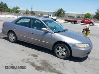 2000 Honda Accord EX z VIN 1HGCG1654YA065541, wystawiony jako IAAI lot #42414986 z przebiegiem 158 544 mil mil oraz . Historia ofert i sprzedaży dostępna na DreamBid. Obrazek 1.