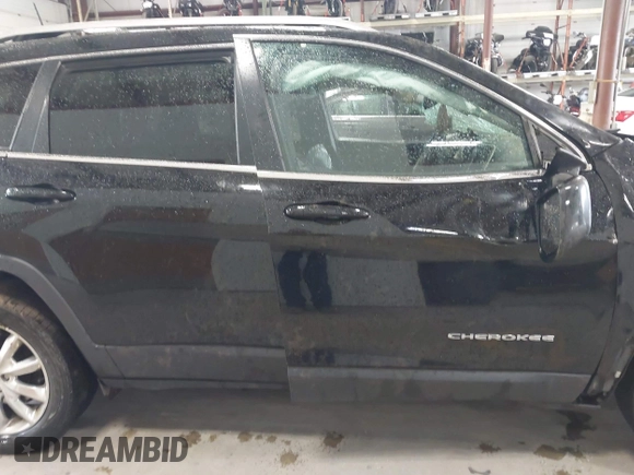 2017 Jeep Cherokee Limited with VIN 1C4PJMDS0HW651300, listed as a IAAI auction lot 42600208 with 221,756 mi miles and . Bid and sale history available at DreamBid. Image 12.