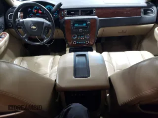 2007 Chevrolet Tahoe LTZ with VIN 1GNFK13047J131157, listed as a Copart auction lot 60333625 with 300,738 mi miles and Clean title. Bid and sale history available at DreamBid. Image 8.