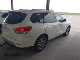 2014 Nissan Pathfinder SV with VIN 5N1AR2MN4EC716333, listed as a IAAI auction lot 41914147 with 159,987 mi miles. Bid and sale history available at carsss.com. Image 4.