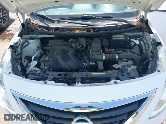 2016 Nissan Versa S z VIN 3N1CN7AP3GL903343, wystawiony jako IAAI lot #42520278 z przebiegiem 106 630 mil mil oraz . Historia ofert i sprzedaży dostępna na DreamBid. Obrazek 10.